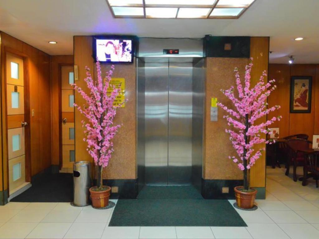 Hotel Sogo Avenida Манила Екстериор снимка
